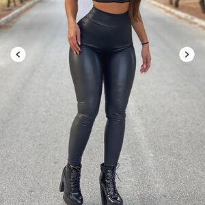 FashionNova/ Women’s Black High-Waisted Faux Leather Leggings Size XL